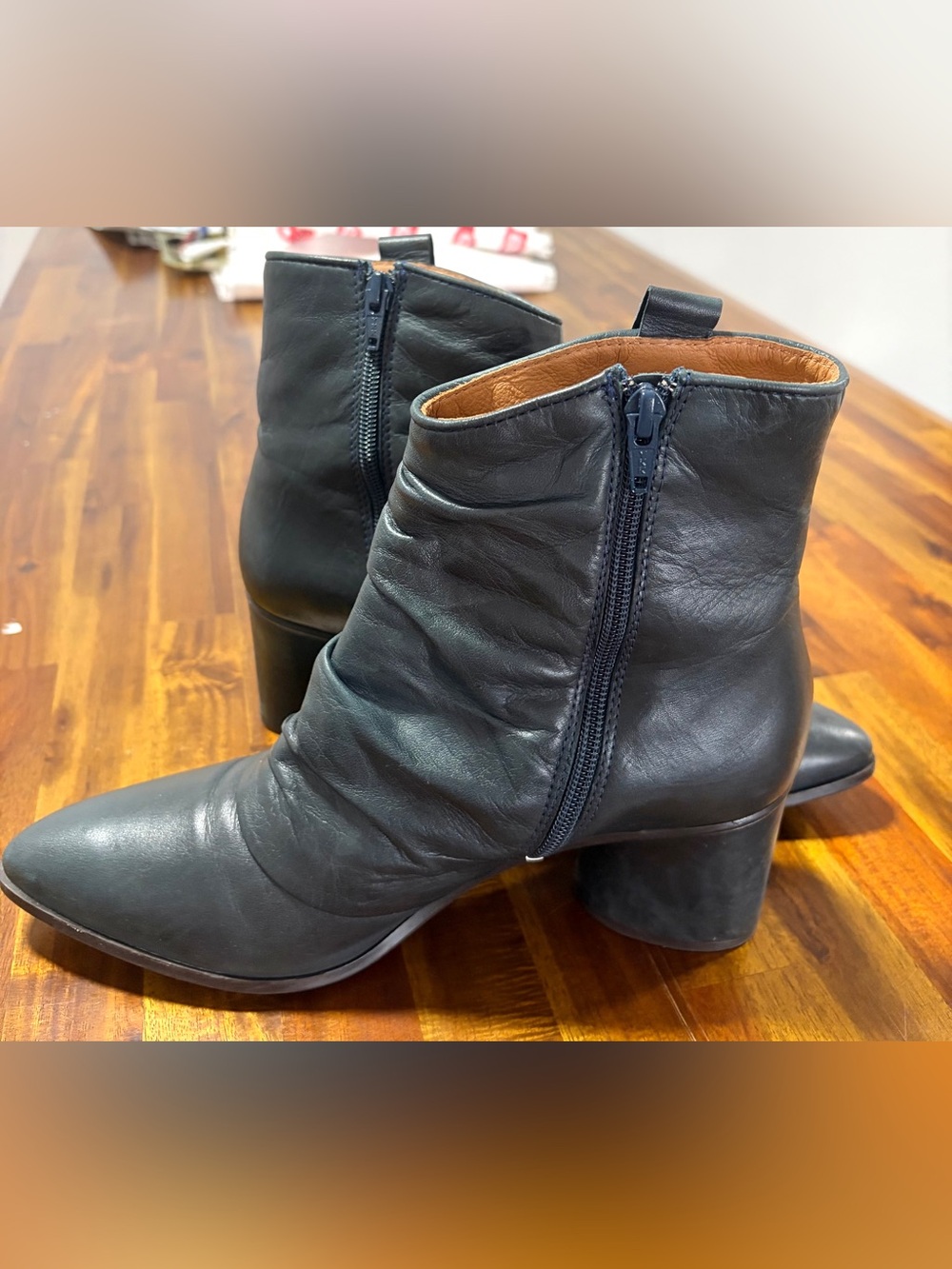 Miz Mooz Black Pointed Toe genuine Leather stylish Ankle Booties .Look like new.